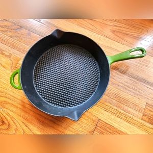 Bayou Classic 10.5" Enameled Cast Iron Skillet Cypress Green 7730G, Double Pour